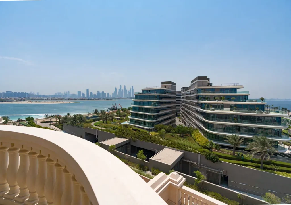 Raffles-Residences-penhouses-palm-8
